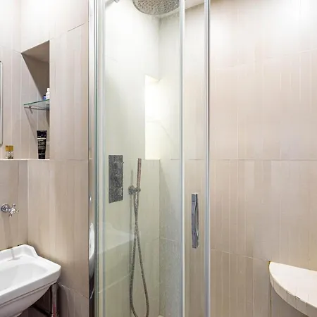 Guestready - High-rise Haven With Attractive Views Appartement Parijs