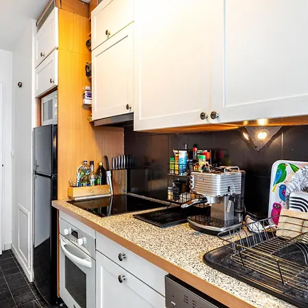 Guestready - High-rise Haven With Attractive Views * Parijs