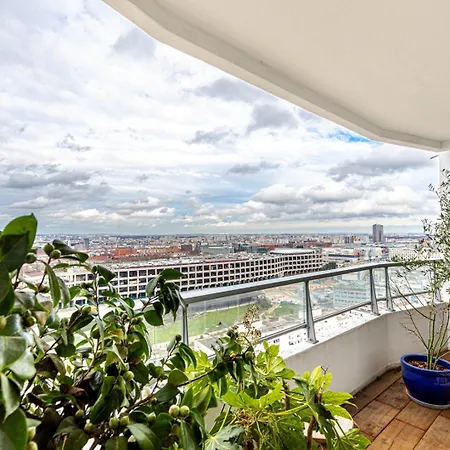 Guestready - High-rise Haven With Attractive Views * Paris